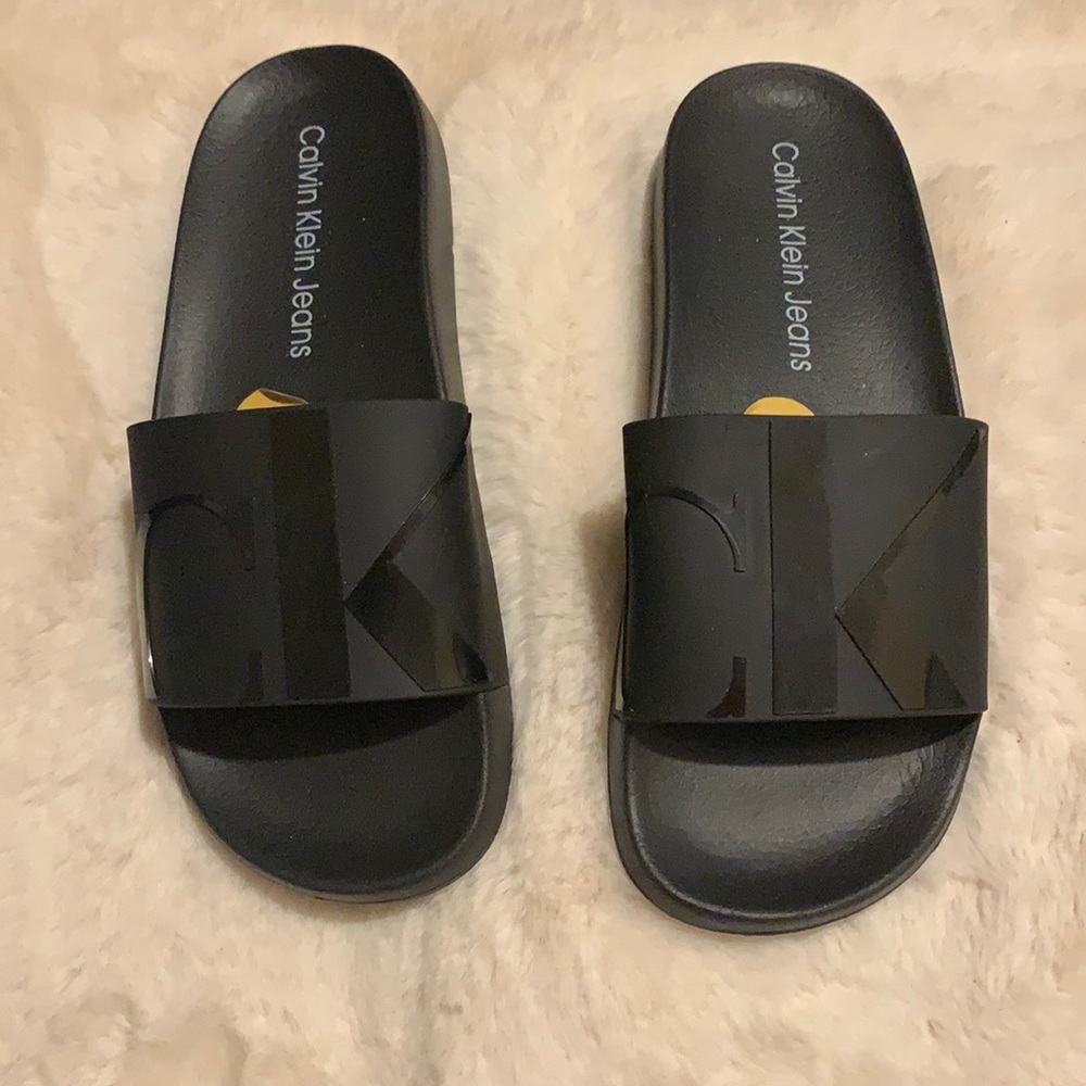 Calvin Klein Jeans flip flops